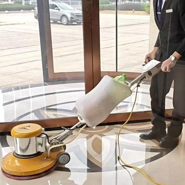 Floor polisher